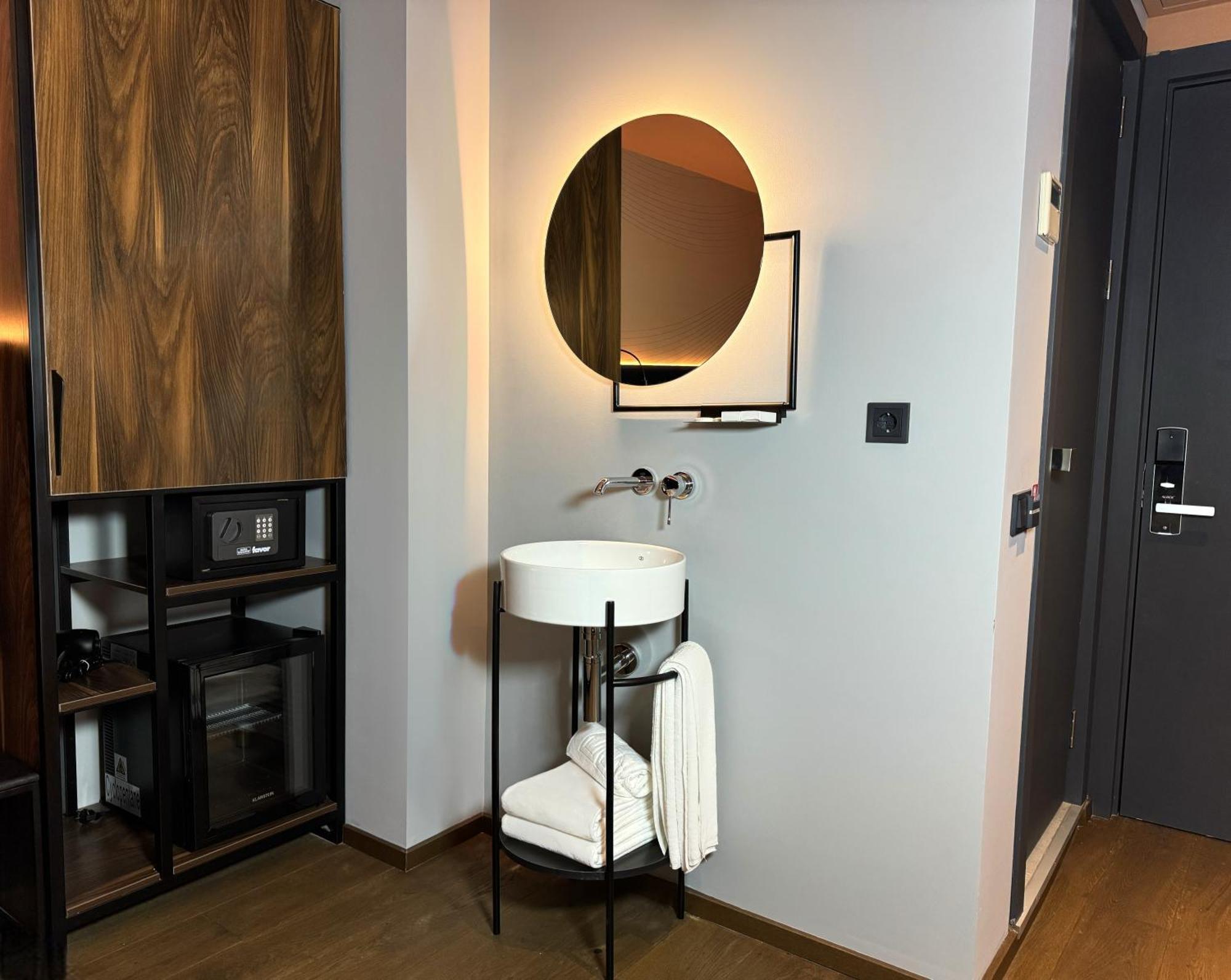 Tbilisi Edition - Design Hotel & Private Spa المظهر الخارجي الصورة